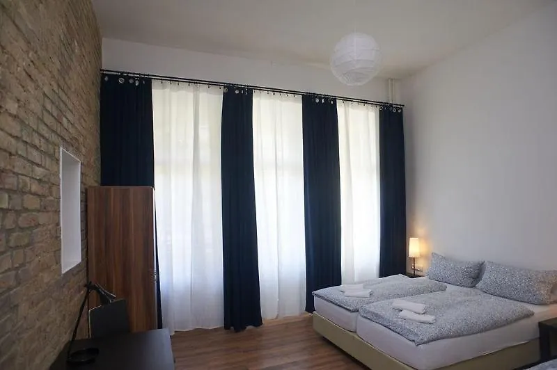 ***  Hotel Goldmarie Gmbh Berlino Germania