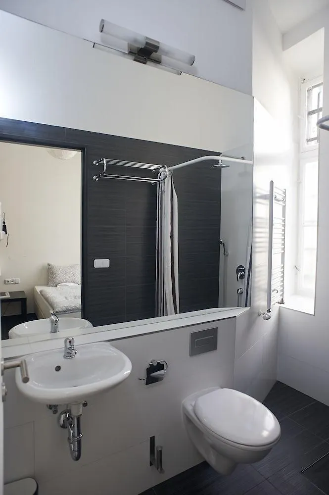***  Hotel Goldmarie Gmbh Berlino Germania